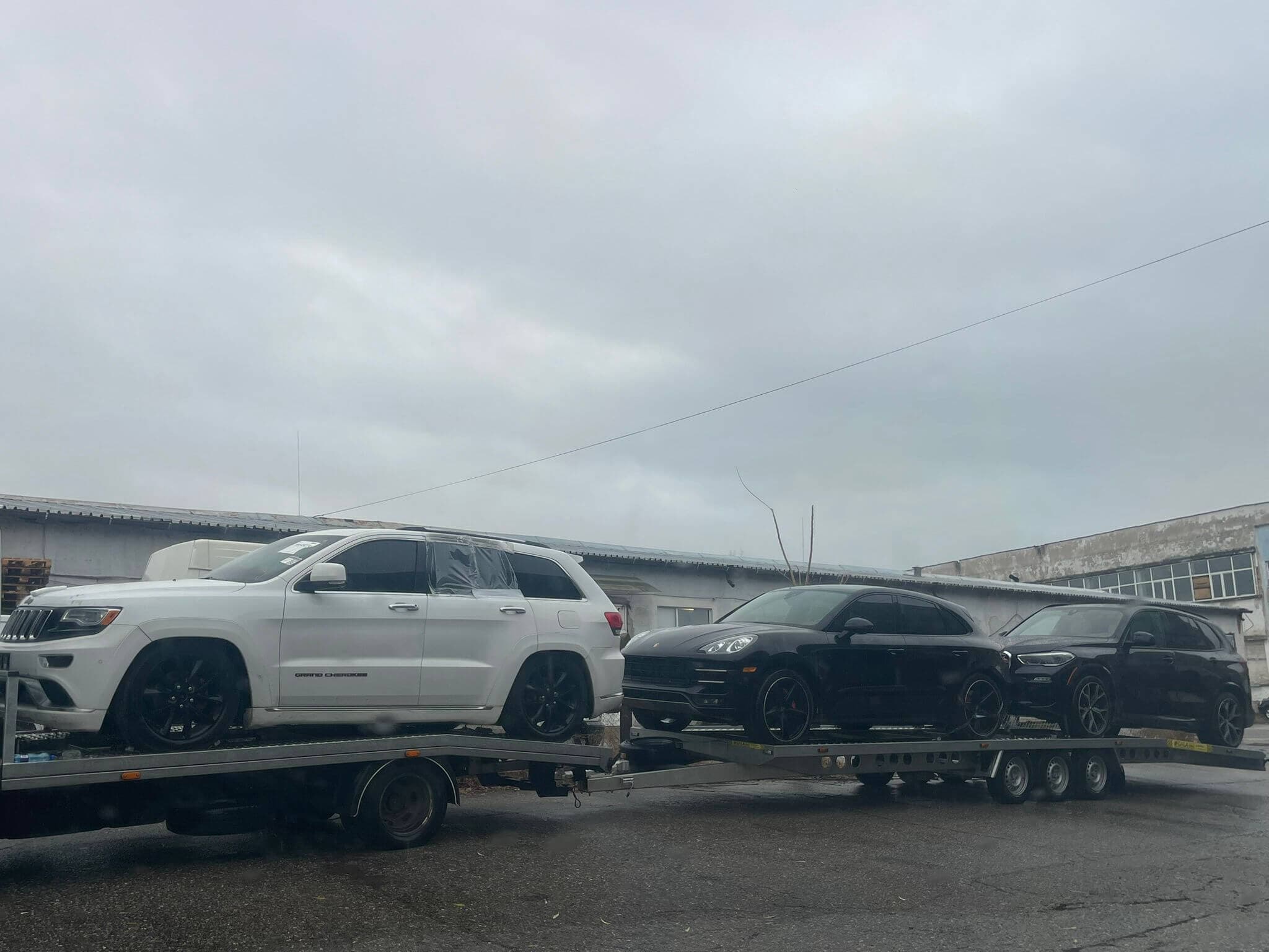 Доставен автомобил на клиент 14
