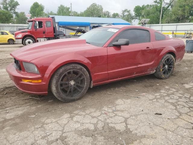 FORD MUSTANG