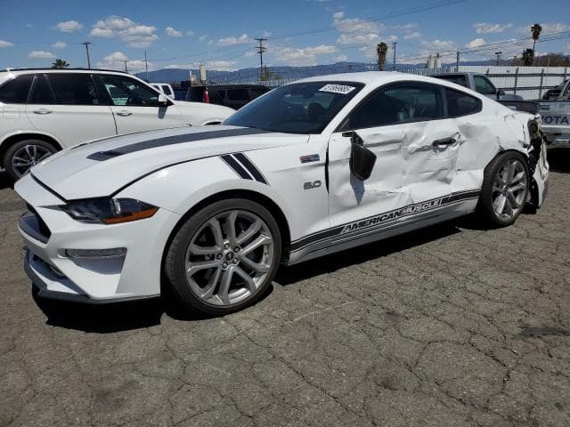 FORD MUSTANG