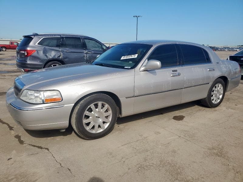 LINCOLN TOWNCAR
